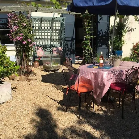 Peace & Serenity Gites France شقة *